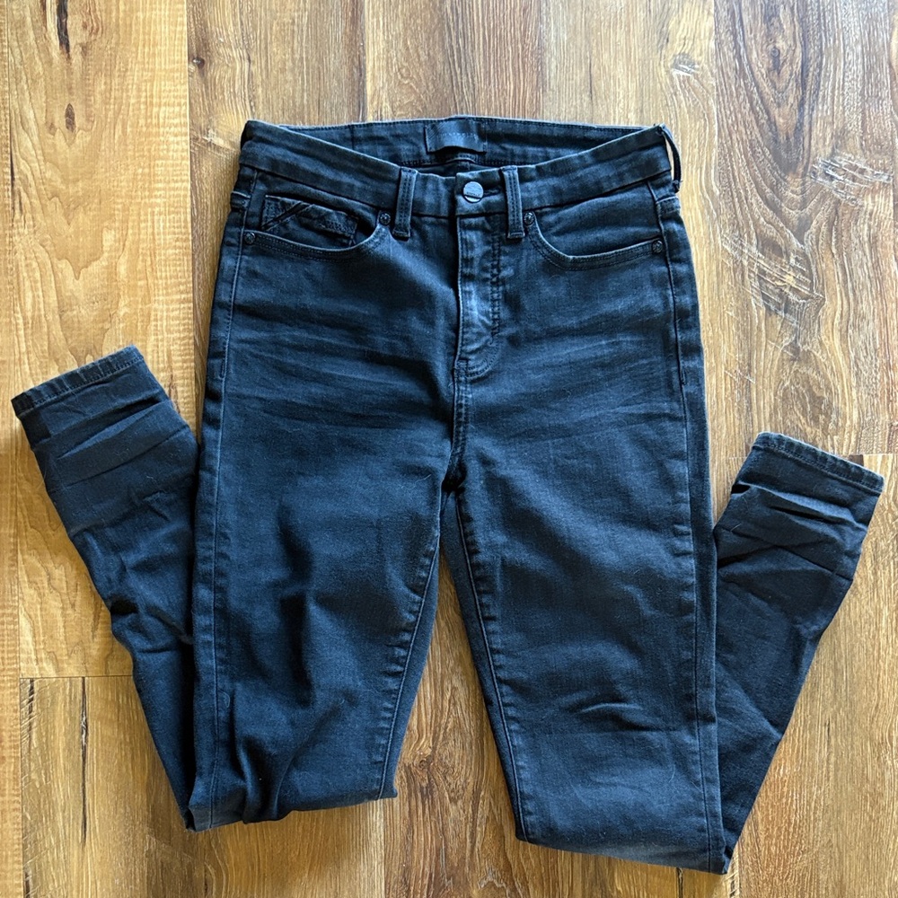 Buckle Black